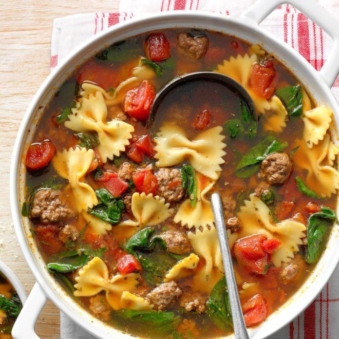 One-Pot-Spinach-Beef-Soup_EXPS_CSCSBZ19_159230_C04_05_1b-696×696